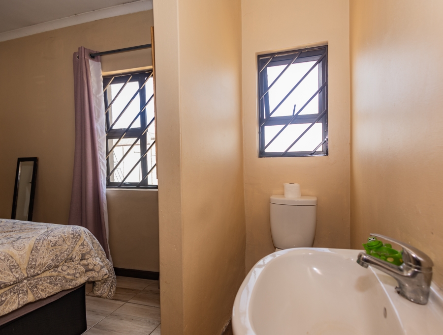 3 Bedroom Property for Sale in Viking Village Western Cape